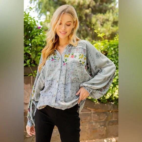 #317 CLOSEOUT FIRM 🌸New Boho Embroidered Batwing Button Up Blouse - Picture 3 of 3